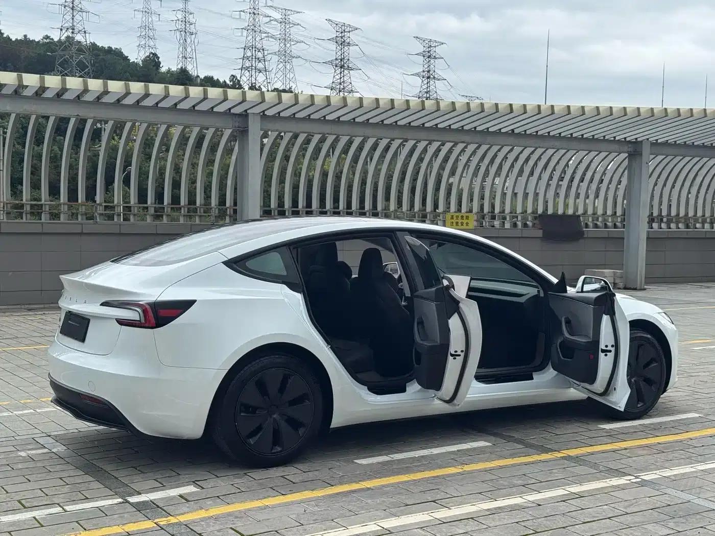Model 3 2025 Facelift Long Range Rear-Wheel Drive — миниатюра 23