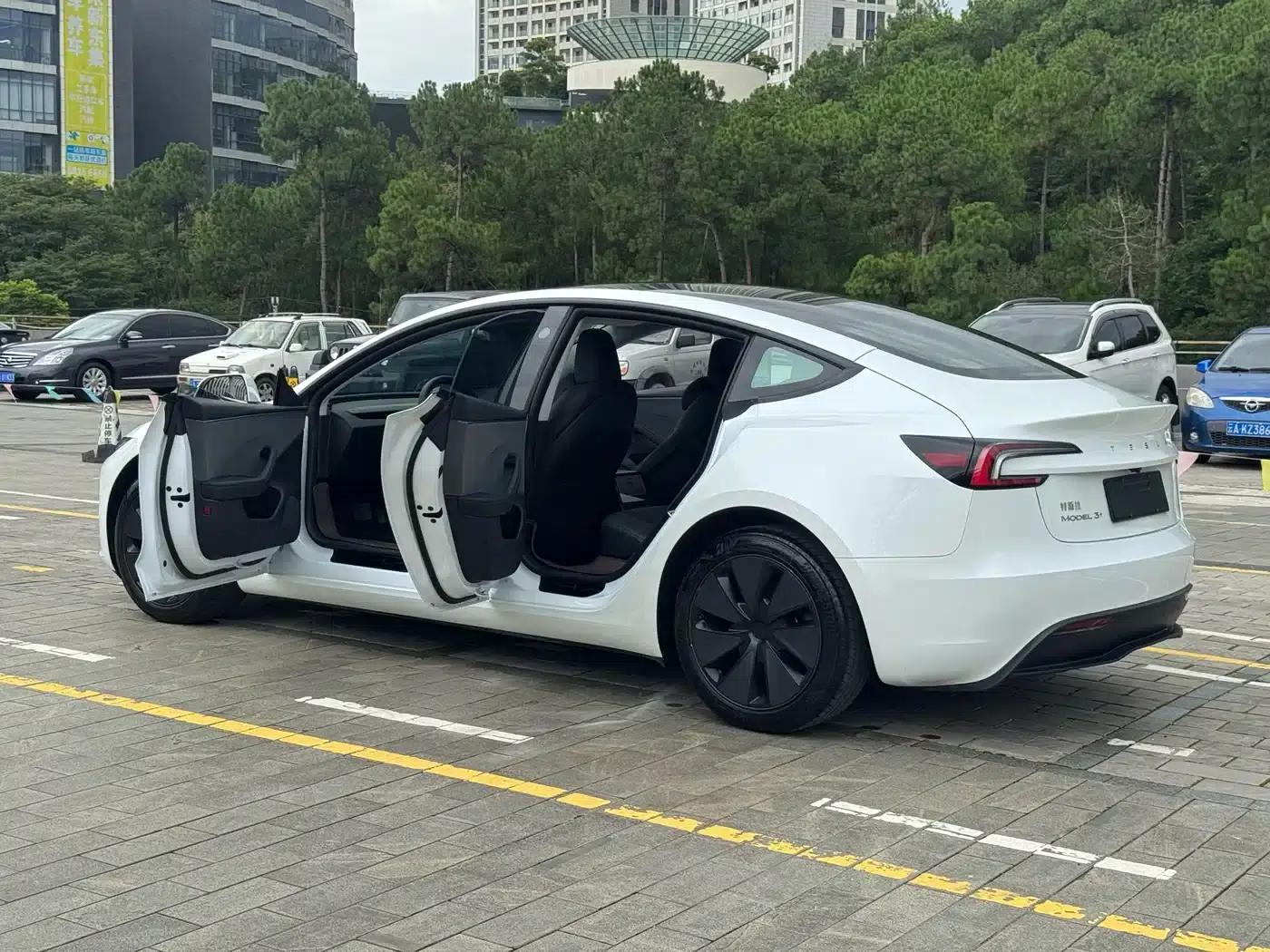 Model 3 2025 Facelift Long Range Rear-Wheel Drive — миниатюра 25