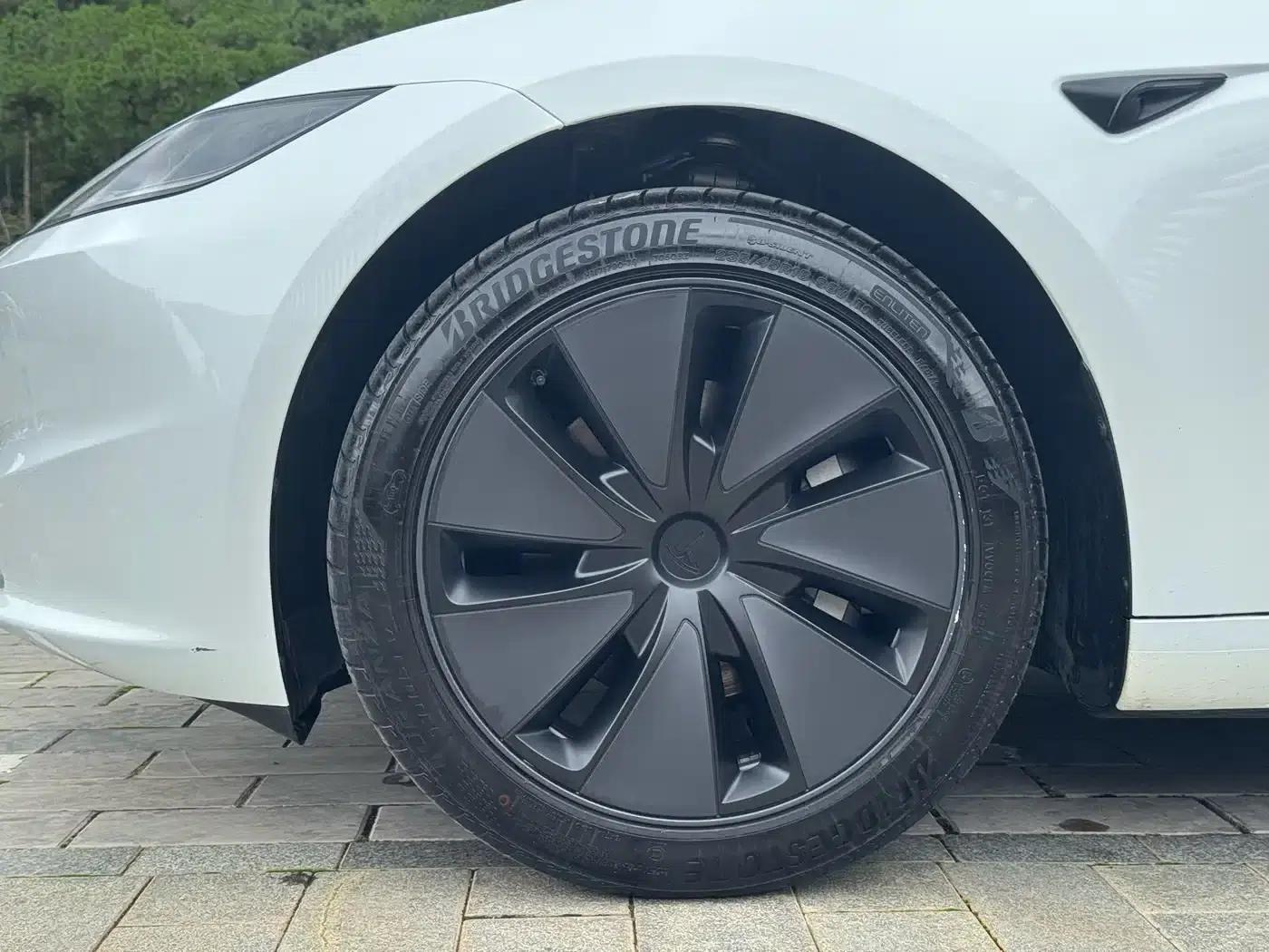Model 3 2025 Facelift Long Range Rear-Wheel Drive — миниатюра 10