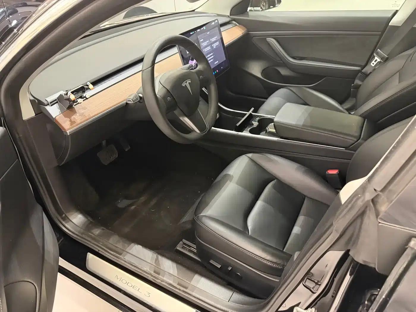 Model 3 2019 Standard Range Rear-Wheel Drive Upgrade — миниатюра 3