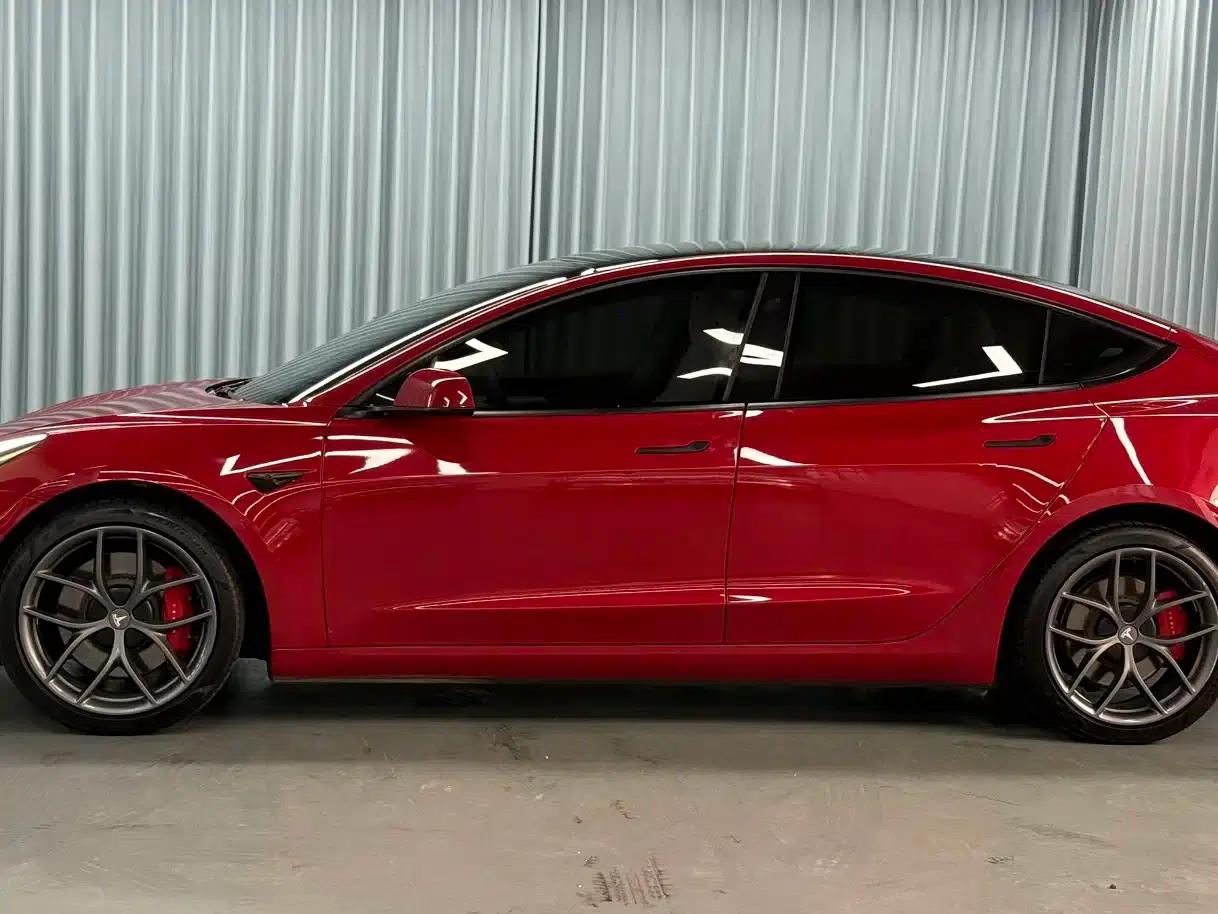 Model 3 2022 Performance All-Wheel Drive — миниатюра 5