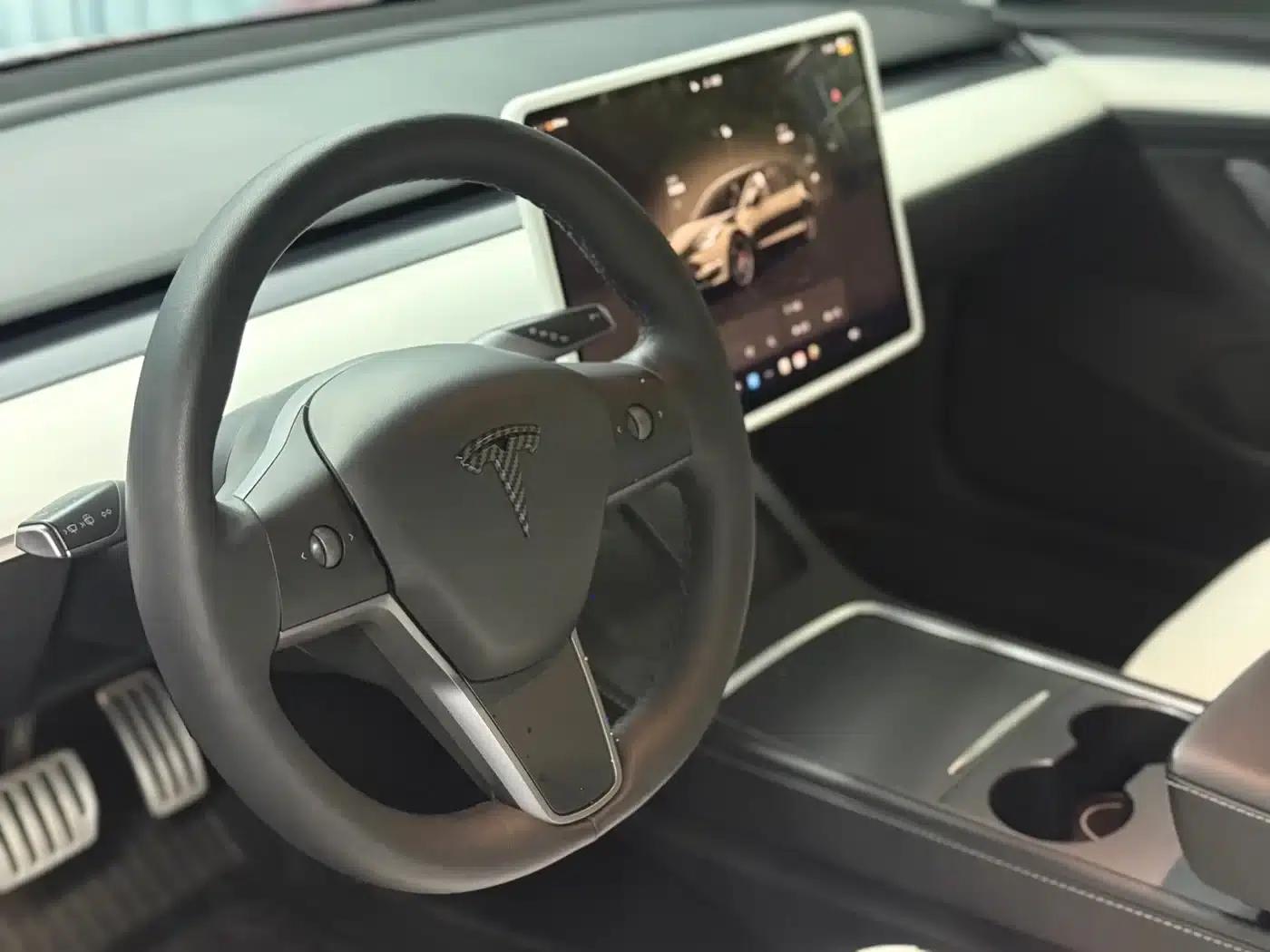 Model 3 2022 Performance All-Wheel Drive — миниатюра 6