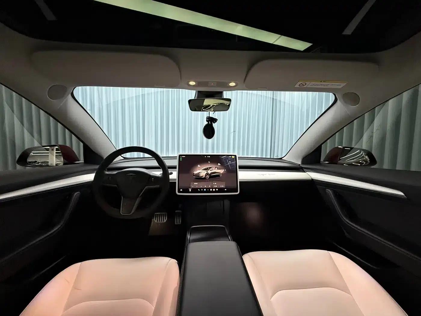 Model 3 2022 Performance All-Wheel Drive — миниатюра 9