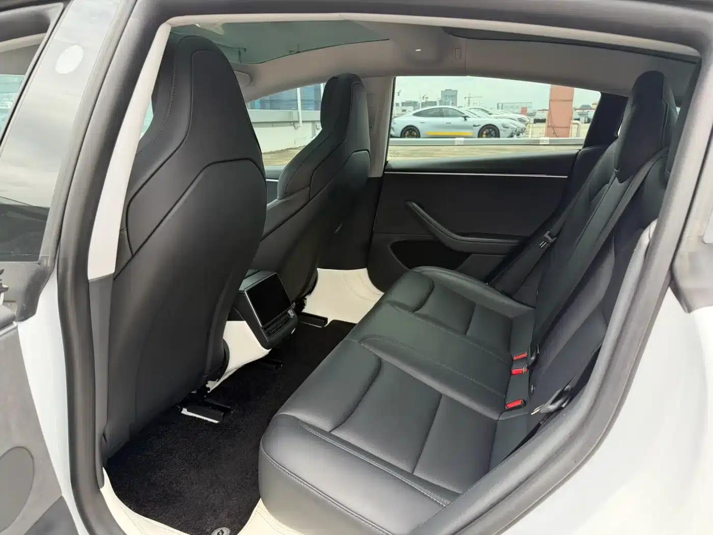Model 3 2024 Performance All-Wheel Drive — миниатюра 13