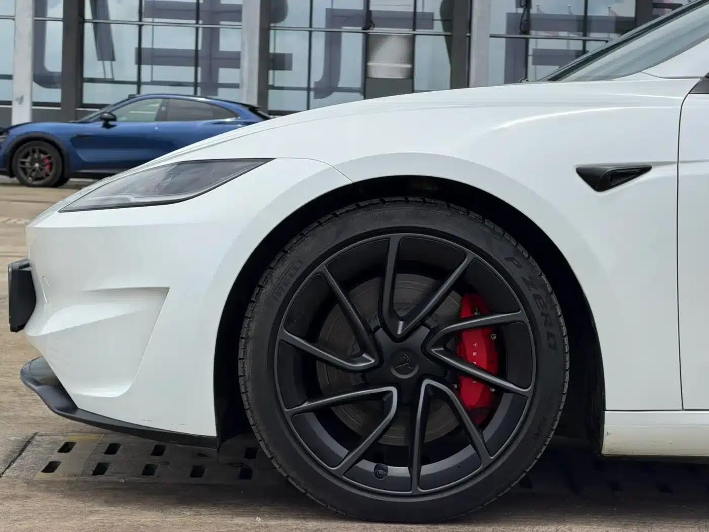 Model 3 2024 Performance All-Wheel Drive — миниатюра 6