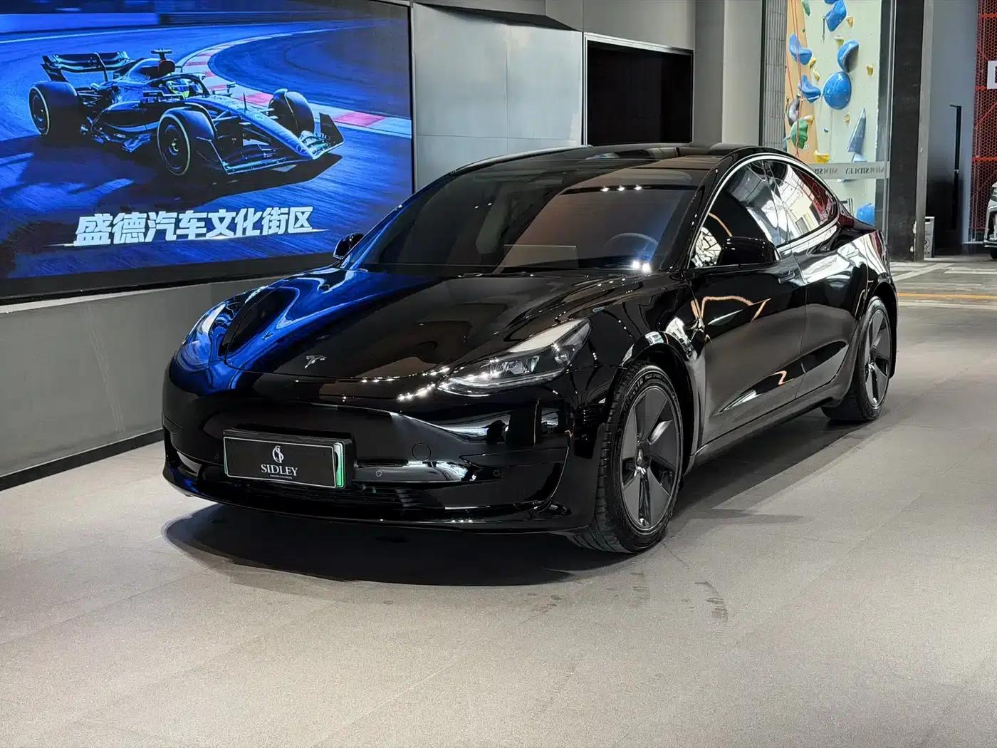 Model 3 2022 Rear-Wheel Drive — миниатюра 1
