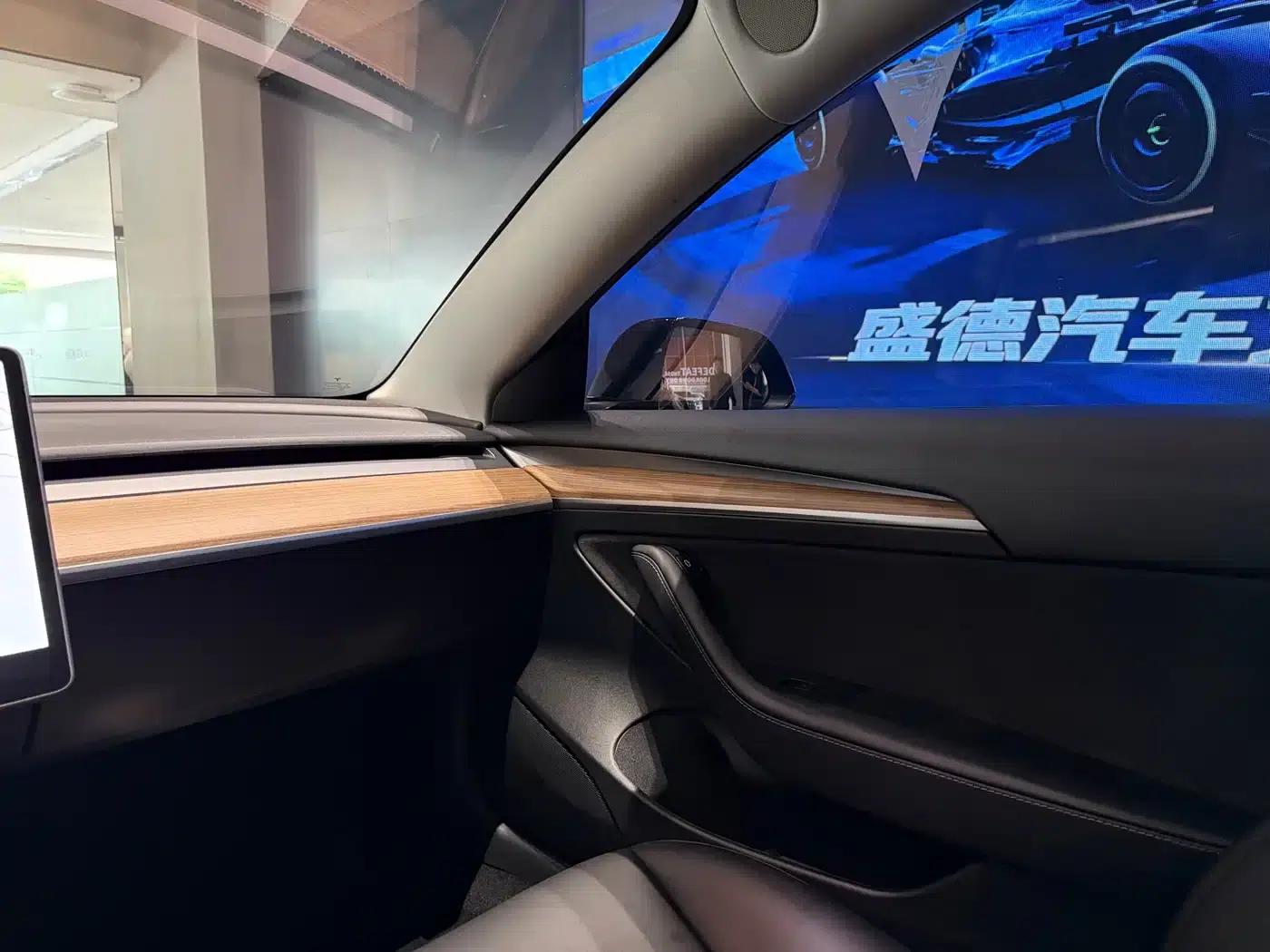 Model 3 2022 Rear-Wheel Drive — миниатюра 11