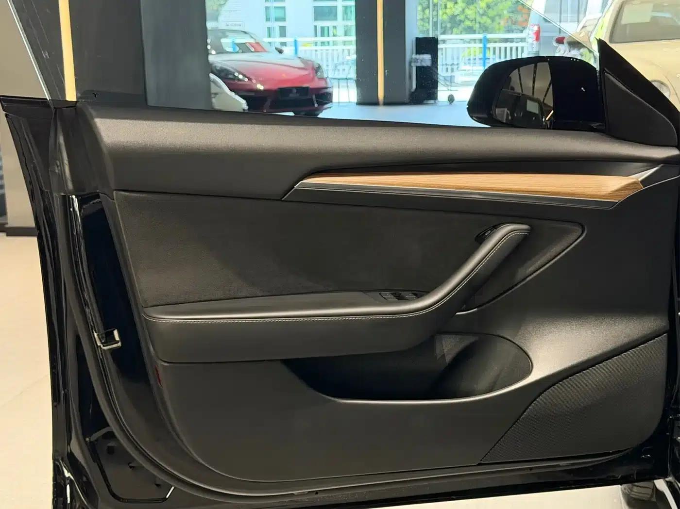 Model 3 2022 Rear-Wheel Drive — миниатюра 16