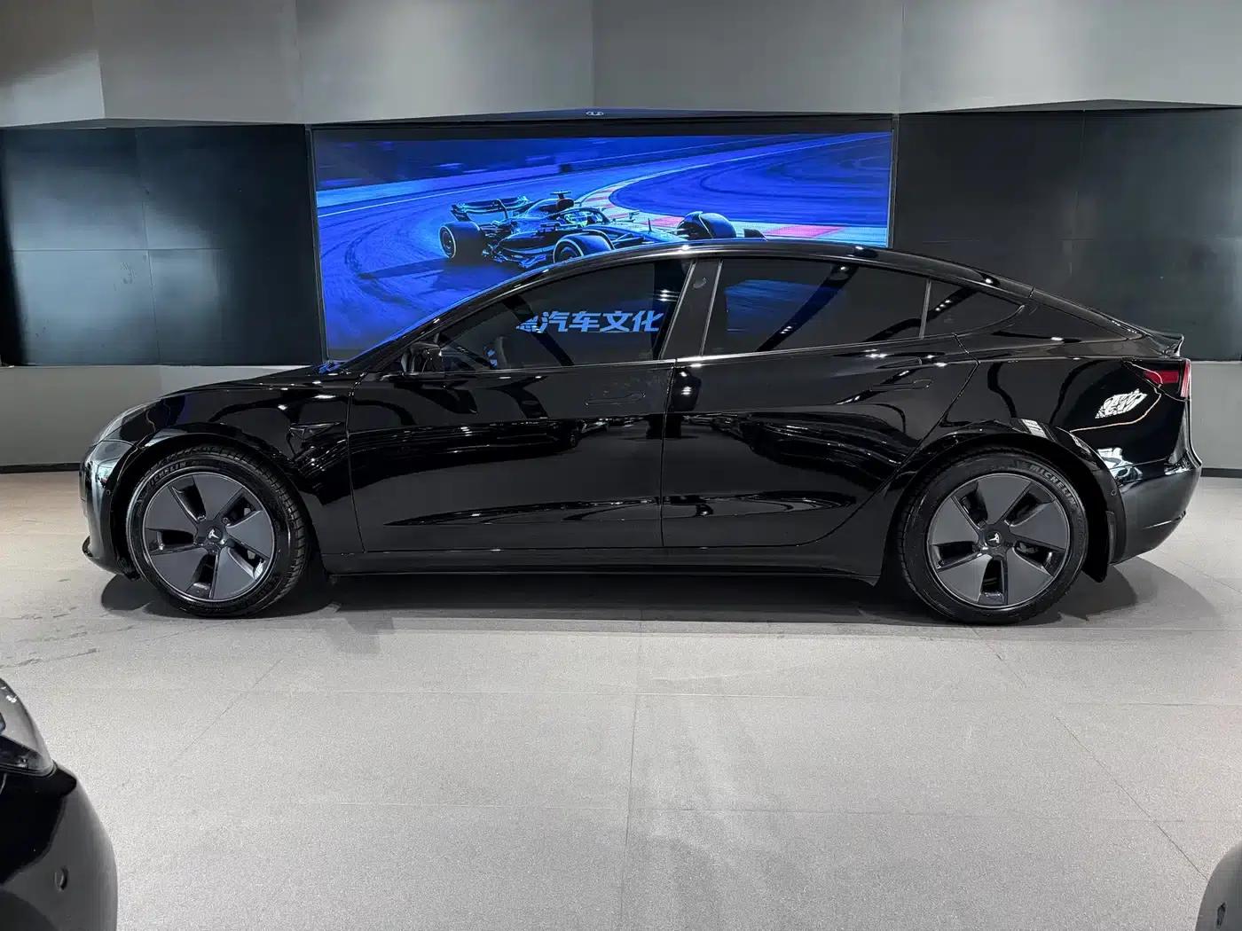 Model 3 2022 Rear-Wheel Drive — миниатюра 3