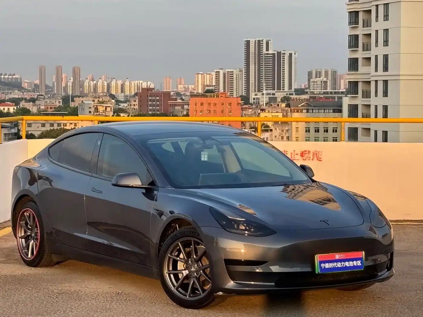 Model 3 2022 Rear-Wheel Drive — миниатюра 3