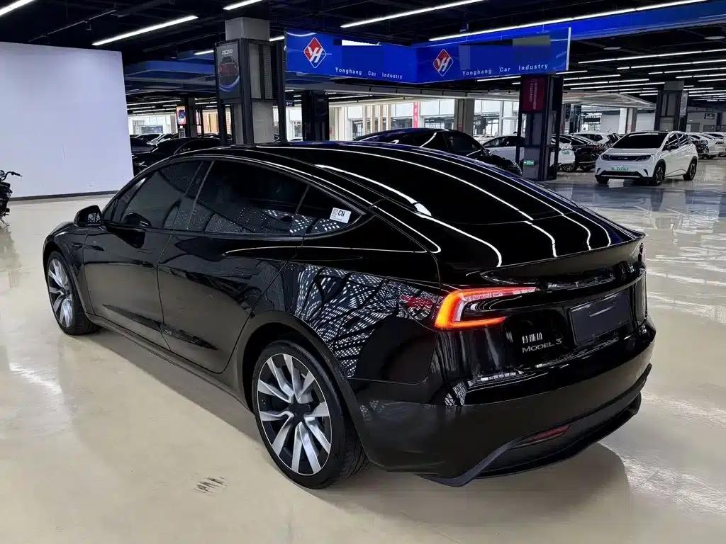 Model 3 2023 Rear-Wheel Drive — миниатюра 4