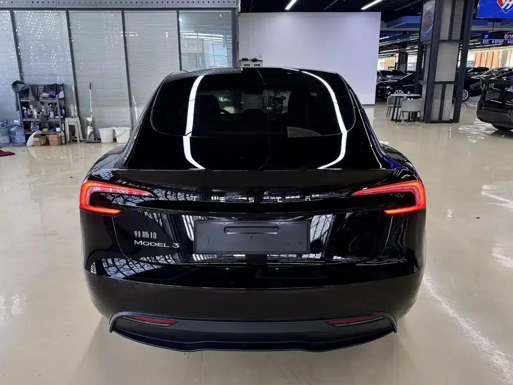 Model 3 2023 Rear-Wheel Drive — миниатюра 5
