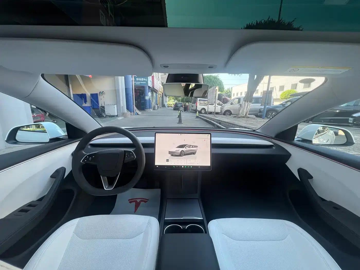 Model 3 2023 Rear-Wheel Drive — миниатюра 11