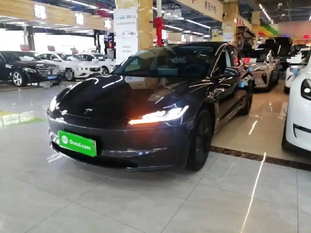 Model 3 2023 Rear-Wheel Drive — миниатюра 2