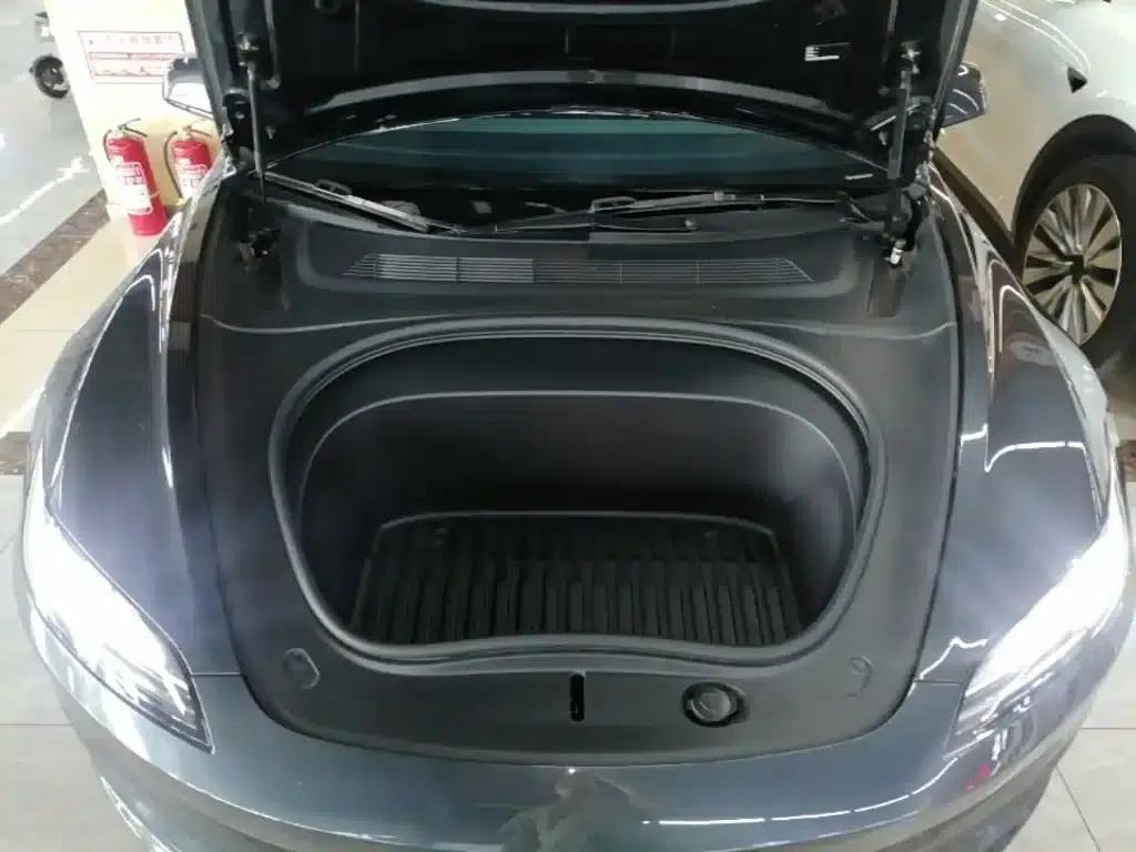 Model 3 2023 Rear-Wheel Drive — миниатюра 20