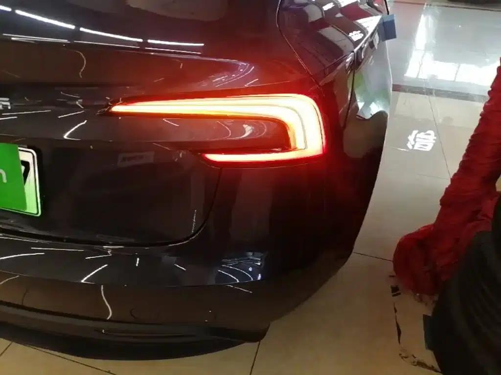 Model 3 2023 Rear-Wheel Drive — миниатюра 8