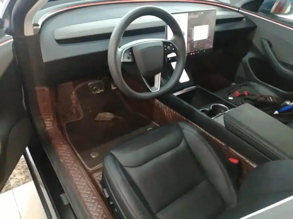 Model 3 2023 Rear-Wheel Drive — миниатюра 10