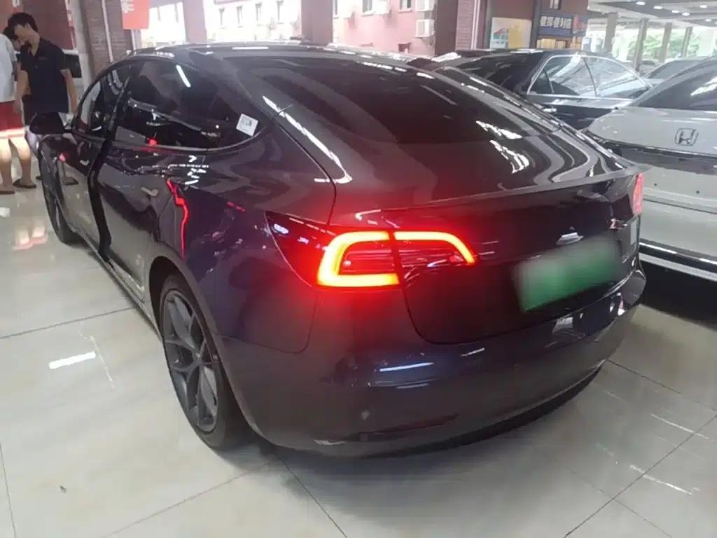 Model 3 2022 Performance All-Wheel Drive — миниатюра 5