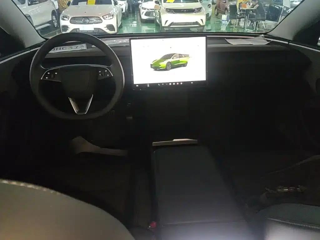 Model 3 2023 Rear-Wheel Drive — миниатюра 10