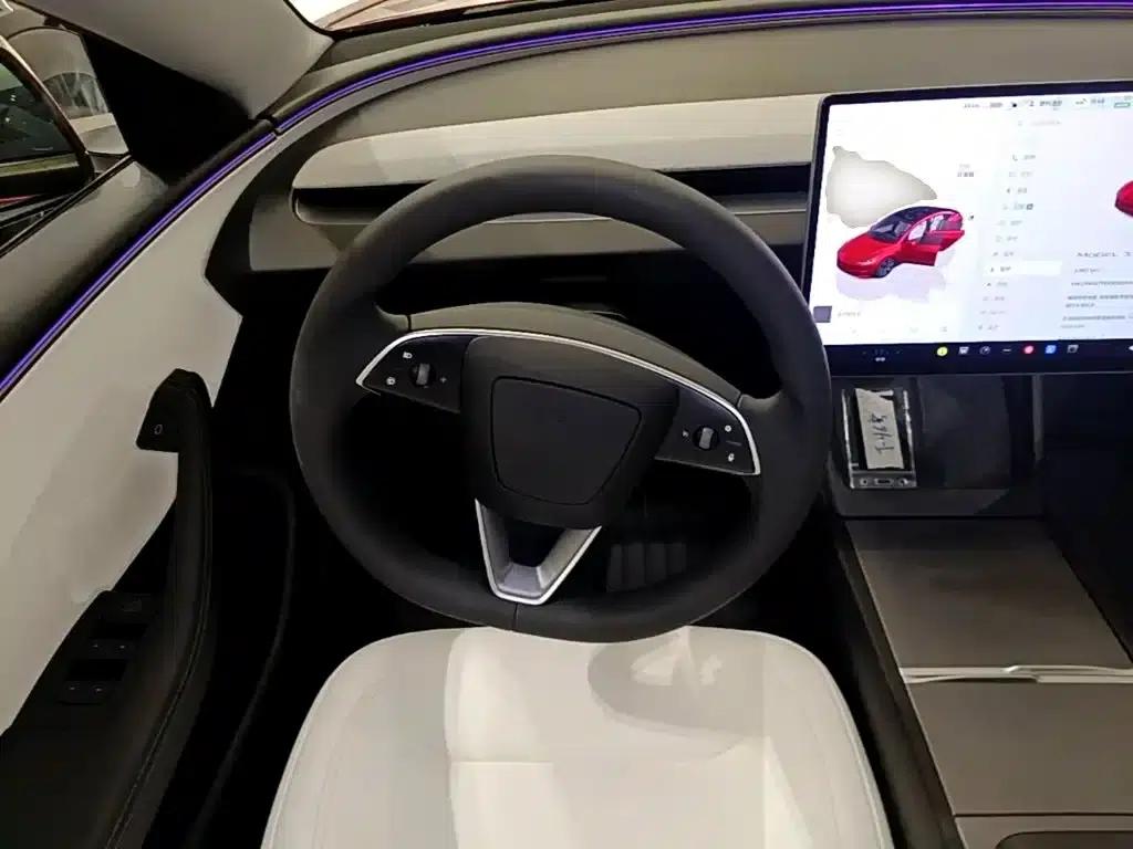 Model 3 2025 Rear-Wheel Drive — миниатюра 11