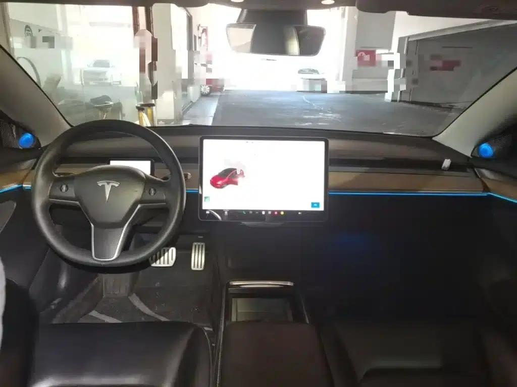 Model 3 2022 Performance All-Wheel Drive — миниатюра 10