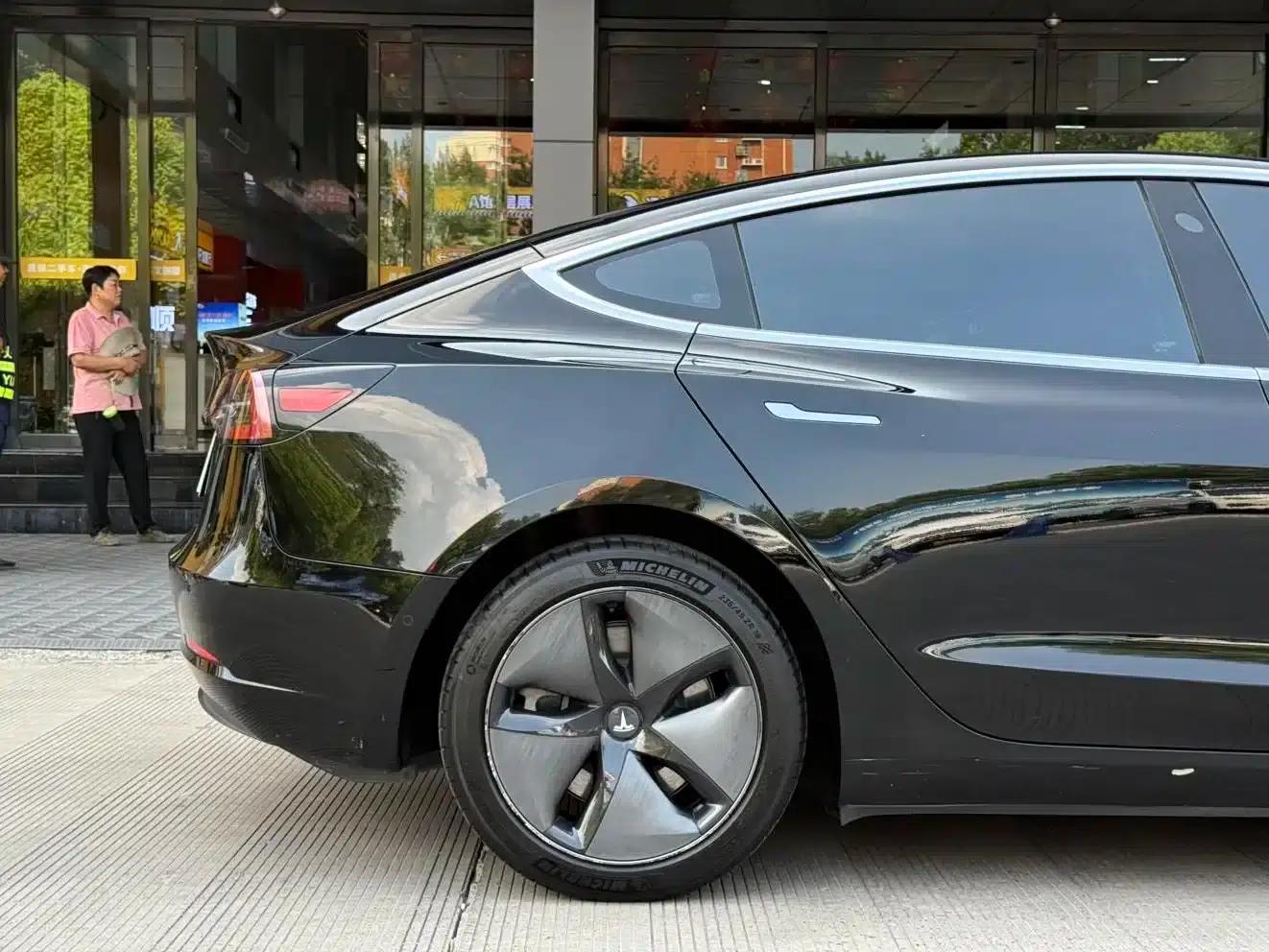 Imported 2019 Model 3 Long Range Rear-Wheel Drive — миниатюра 27