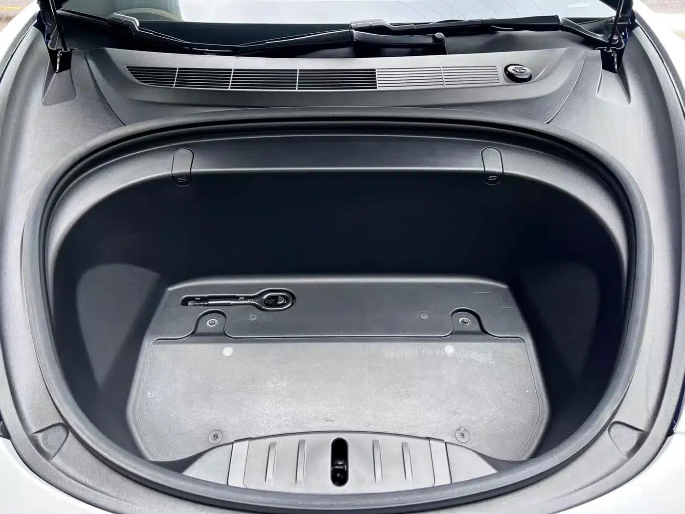 Imported 2019 Model 3 Standard Range Rear-Wheel Drive Upgrade — миниатюра 11