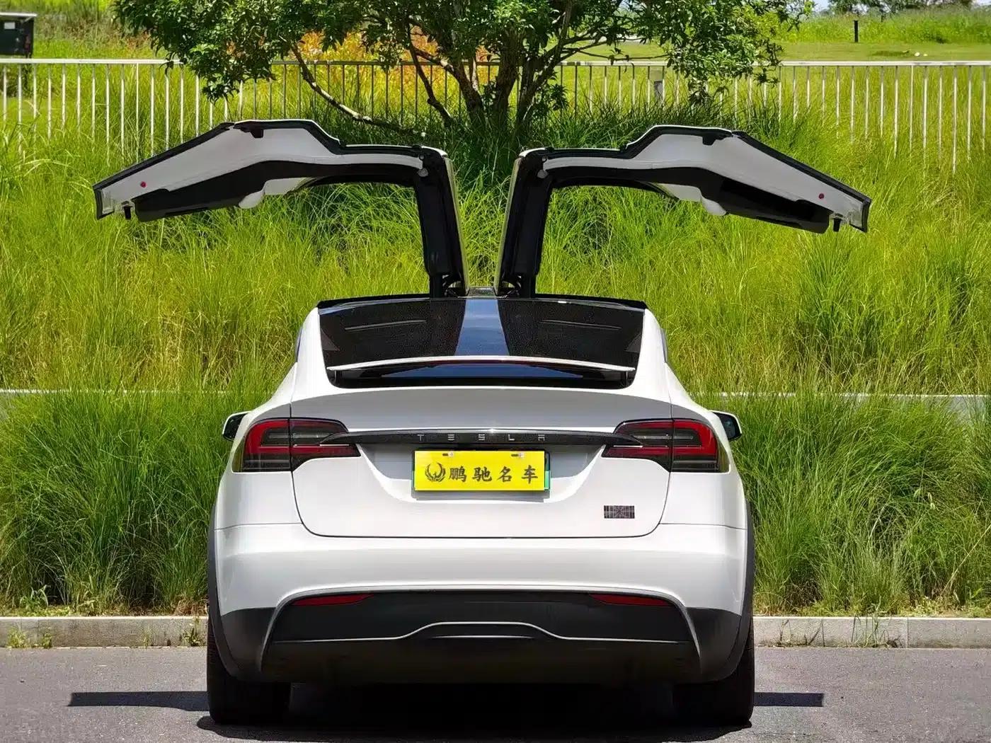 2023 Model X Tri-Motor All-Wheel Drive Plaid Edition — миниатюра 2