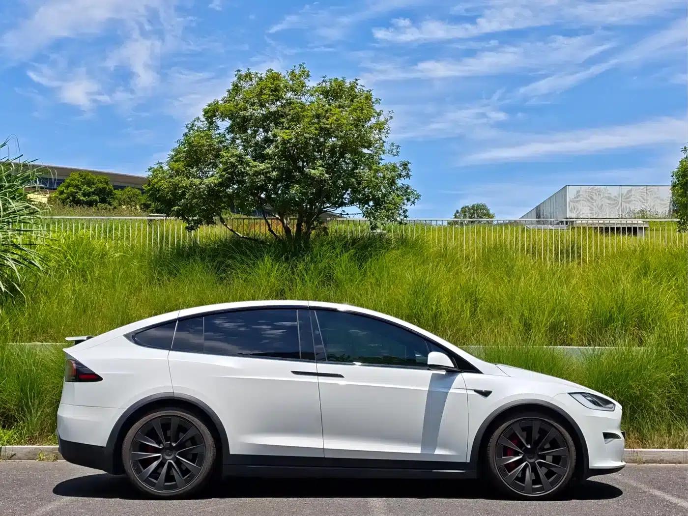2023 Model X Tri-Motor All-Wheel Drive Plaid Edition — миниатюра 11