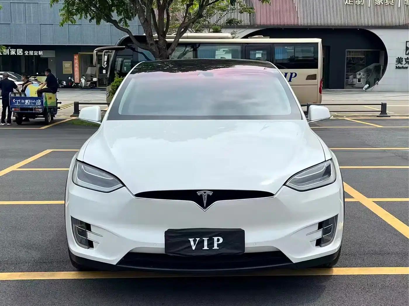 2016 Model X 90D — миниатюра 1