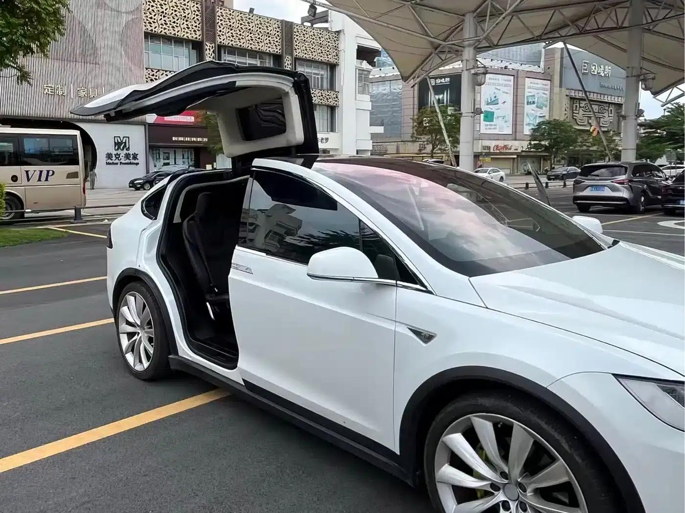 2016 Model X 90D — миниатюра 8
