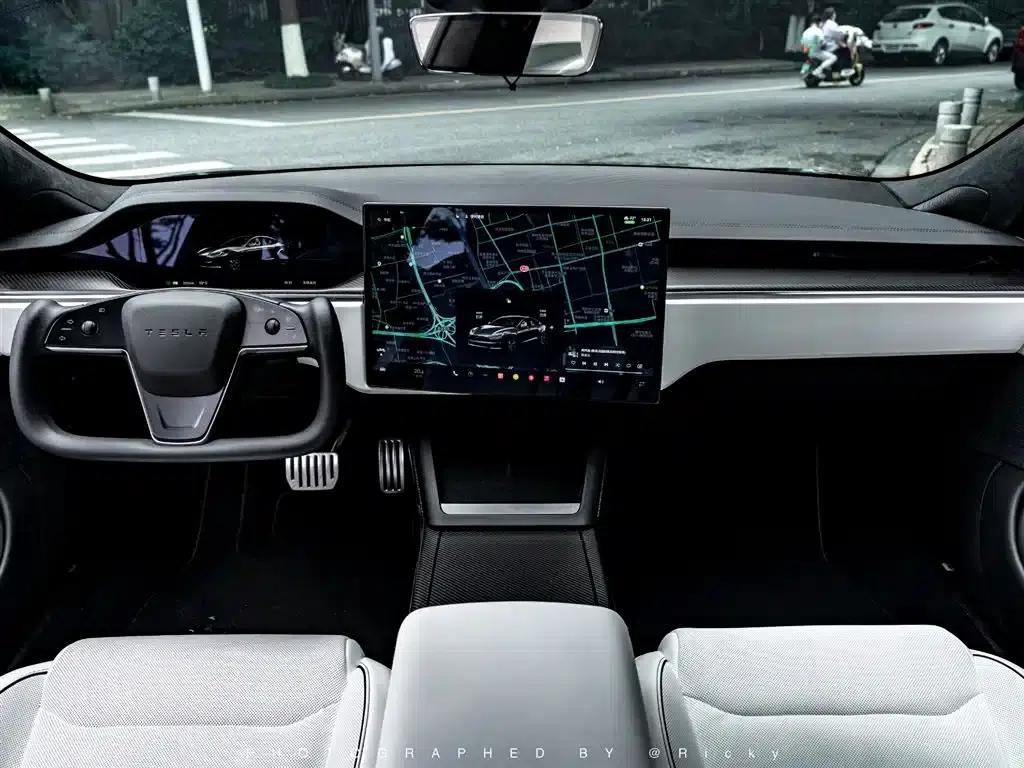 2023 Model S Tri-Motor All-Wheel Drive Plaid Edition — миниатюра 4