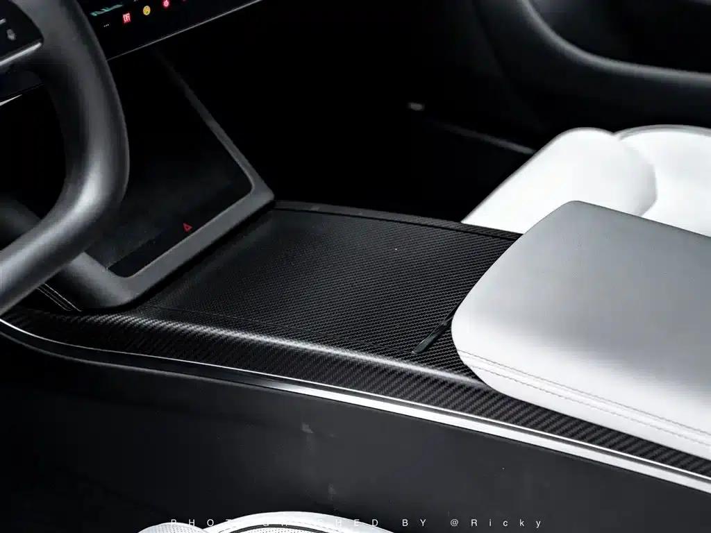 2023 Model S Tri-Motor All-Wheel Drive Plaid Edition — миниатюра 10