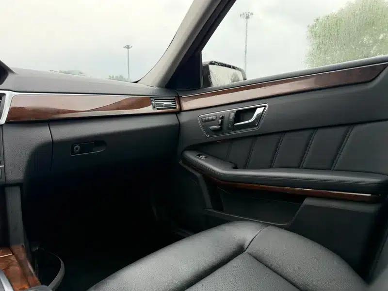 2012 Mercedes-Benz E-Class E 200 L CGI Elegance — миниатюра 11