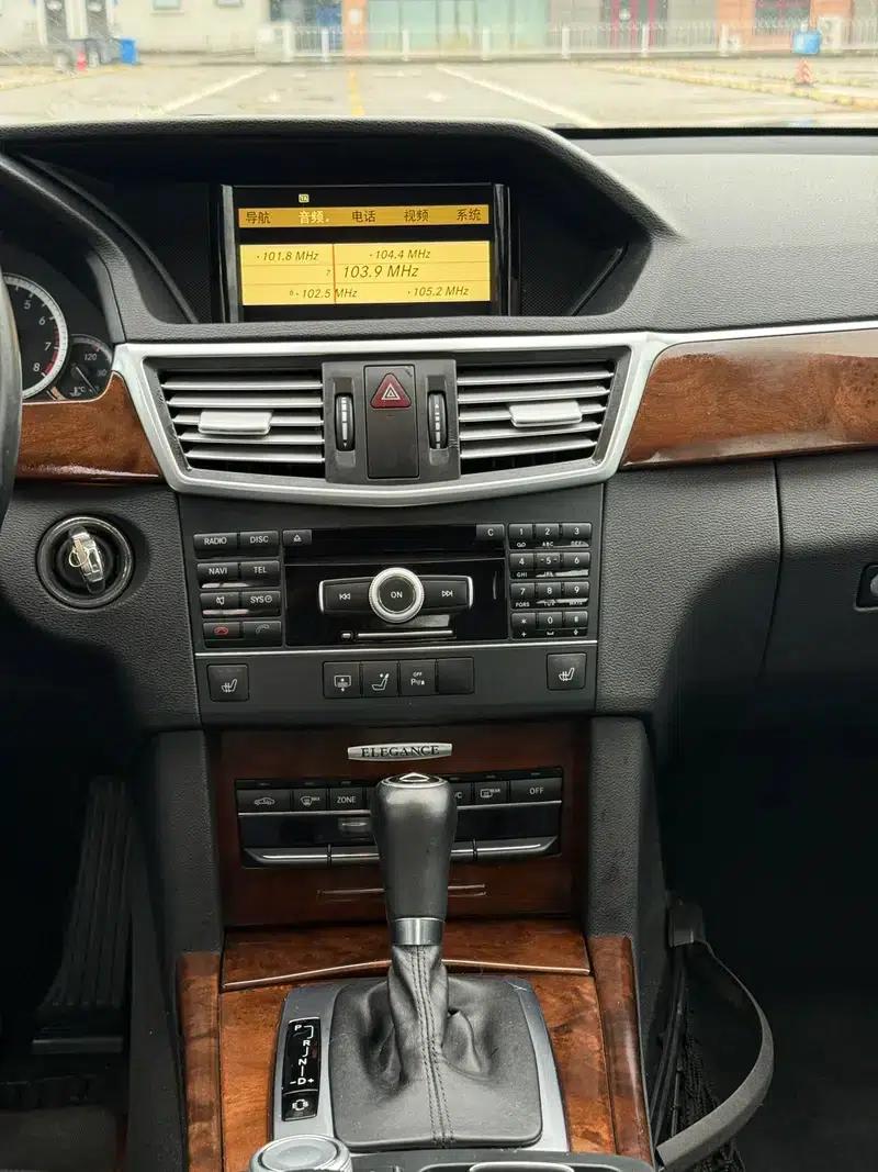 2012 Mercedes-Benz E-Class E 200 L CGI Elegance — миниатюра 15