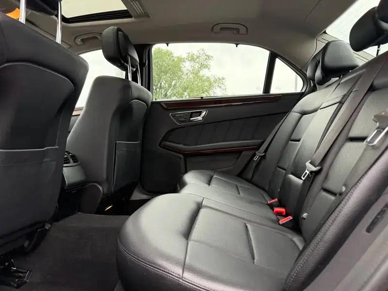 2012 Mercedes-Benz E-Class E 200 L CGI Elegance — миниатюра 18