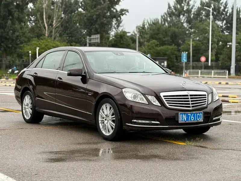 2012 Mercedes-Benz E-Class E 200 L CGI Elegance — миниатюра 3