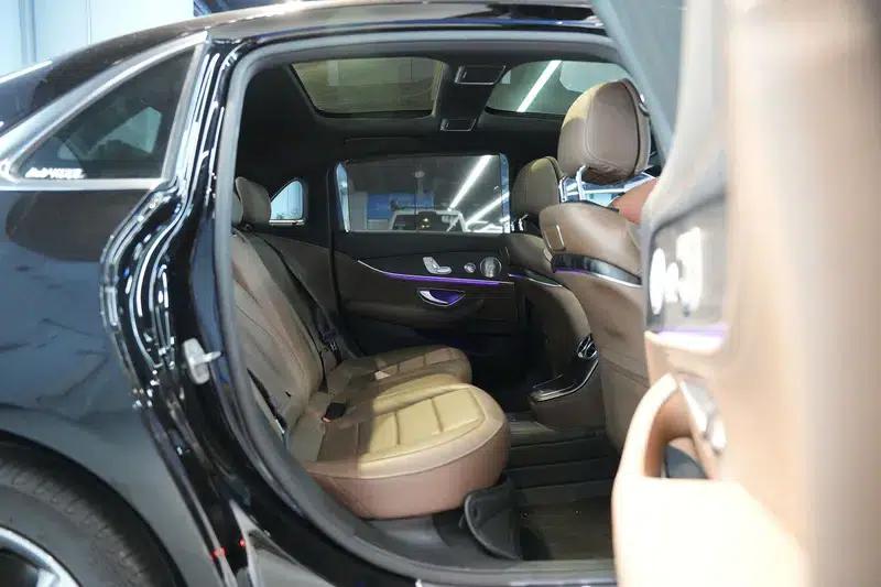 Mercedes-Benz E-Class 2021 Facelift E 300 L Premium Sport Sedan — миниатюра 28
