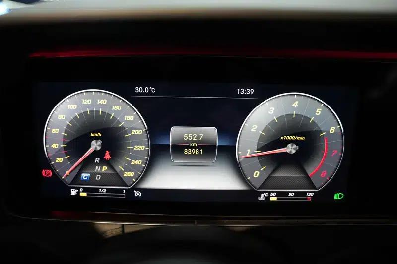 Mercedes-Benz E-Class 2020 Facelift E 300 L Sport Style — миниатюра 19