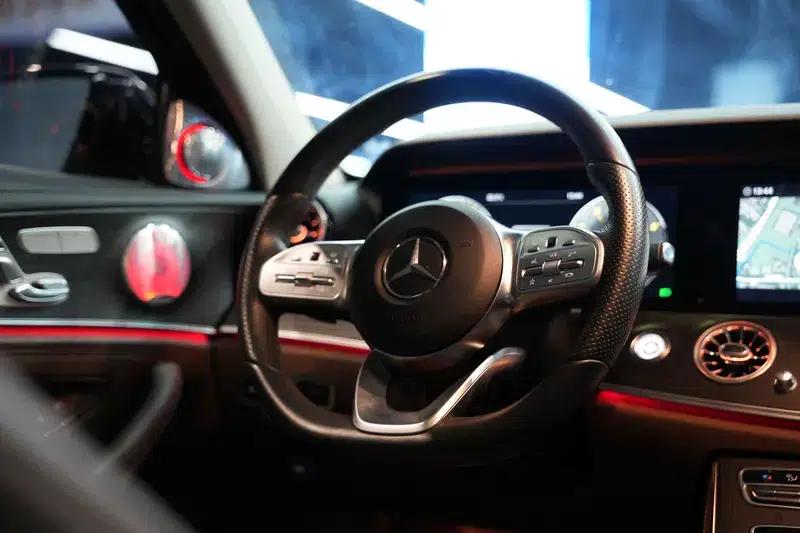Mercedes-Benz E-Class 2020 Facelift E 300 L Sport Style — миниатюра 20