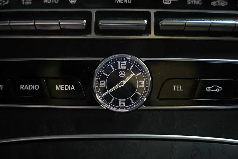 Mercedes-Benz E-Class 2020 Facelift E 300 L Sport Style — миниатюра 8