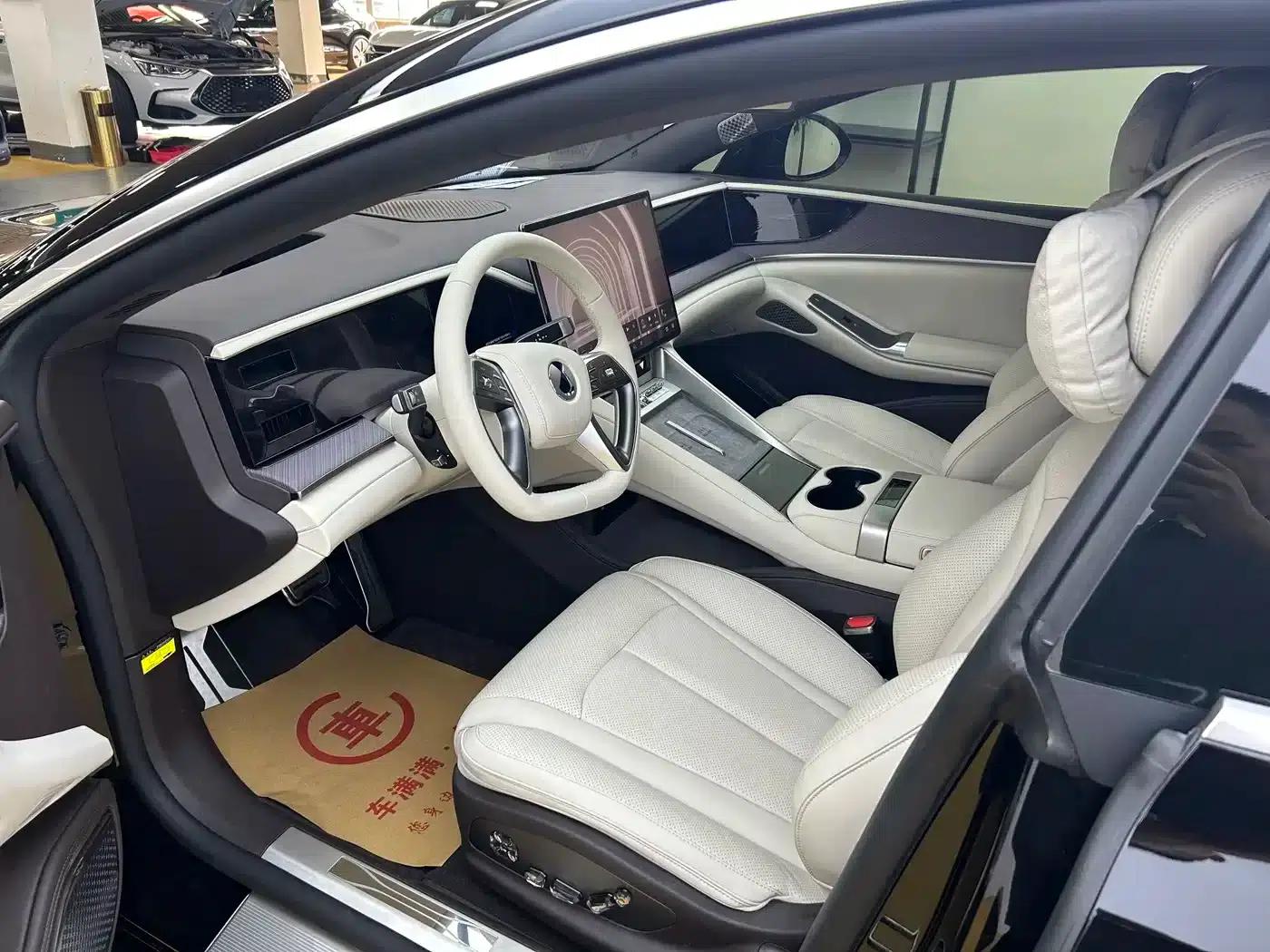 Denza Z9 2024 Model 1100km AWD Max Edition — миниатюра 3