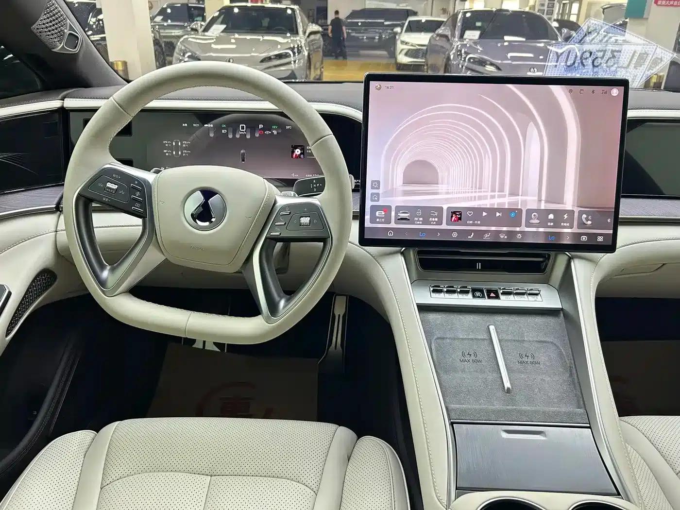 Denza Z9 2024 Model 1100km AWD Max Edition — миниатюра 8