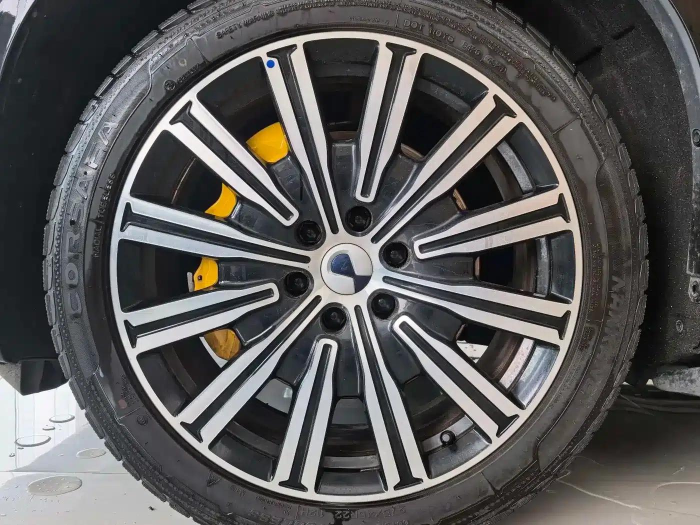 Denza N9 2025 Premium Edition — миниатюра 2