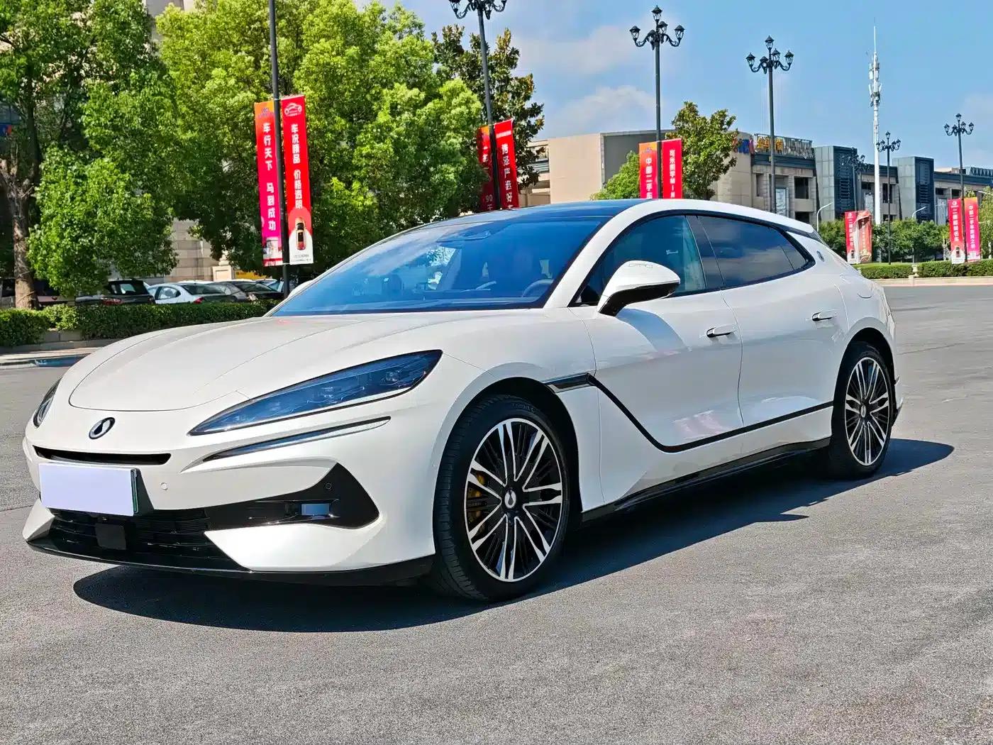 Denza Z9 GT 2024 1100 AWD Ultra Edition — миниатюра 1