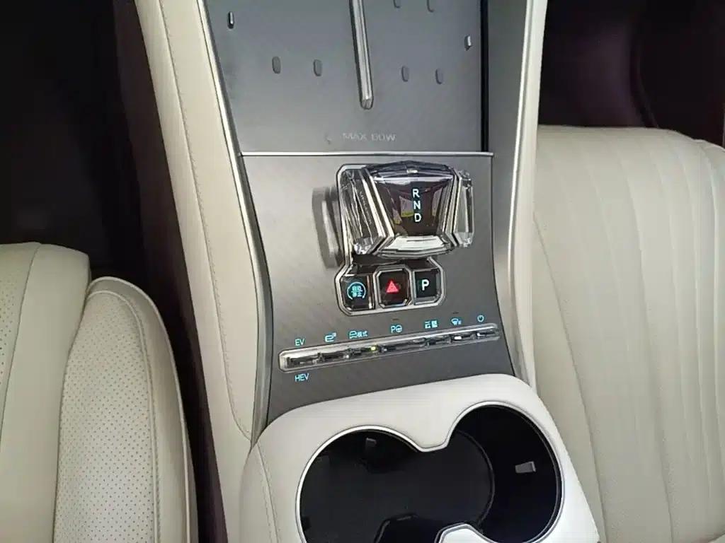 Denza Z9 GT 2024 1100 AWD Max Edition — миниатюра 14