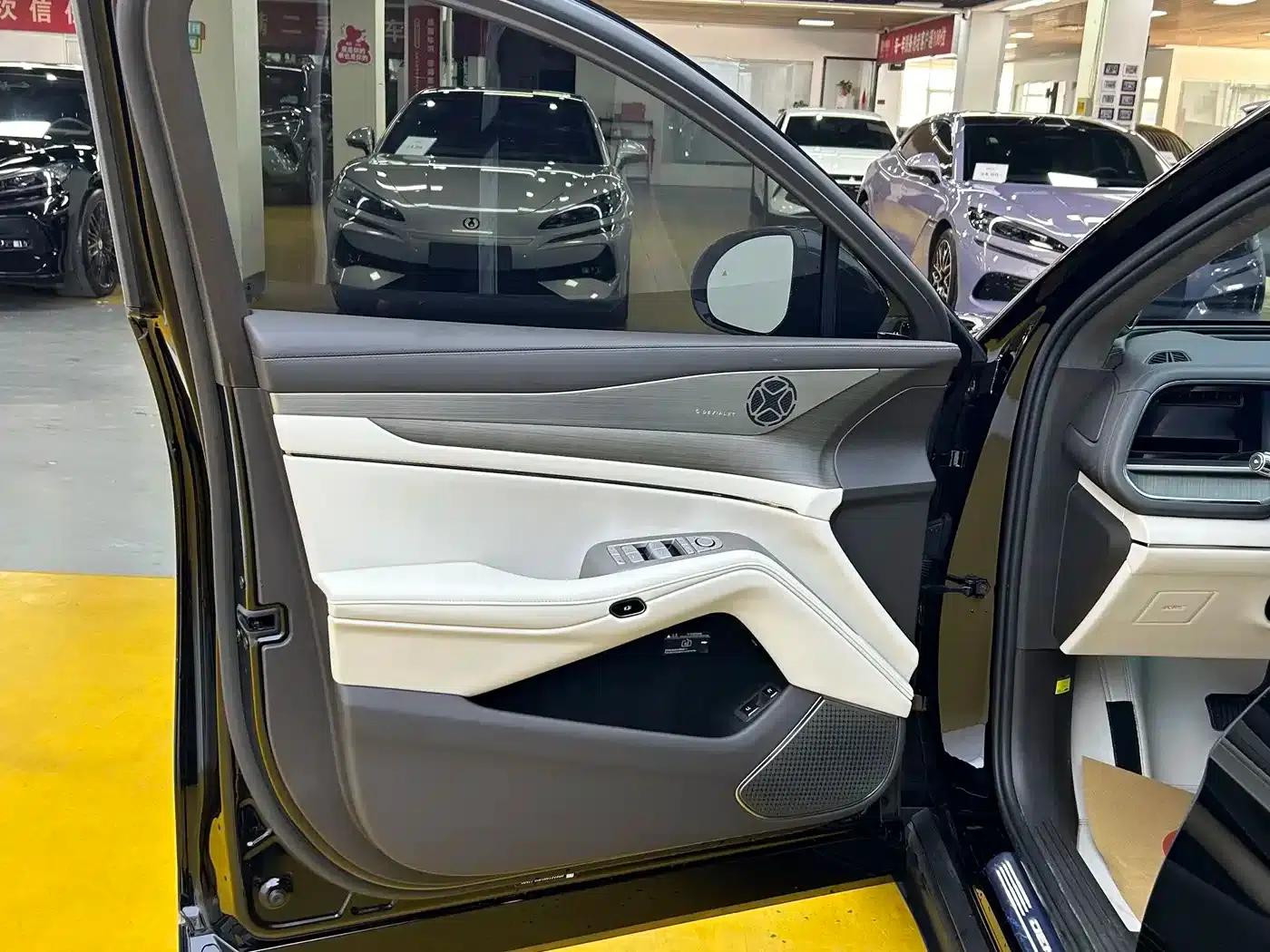 Denza N7 2024 630 AWD Intelligent Driving Max Edition — миниатюра 5