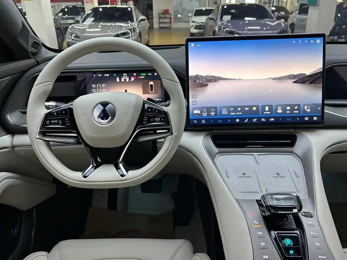 Denza N7 2024 630 AWD Intelligent Driving Max Edition — миниатюра 7
