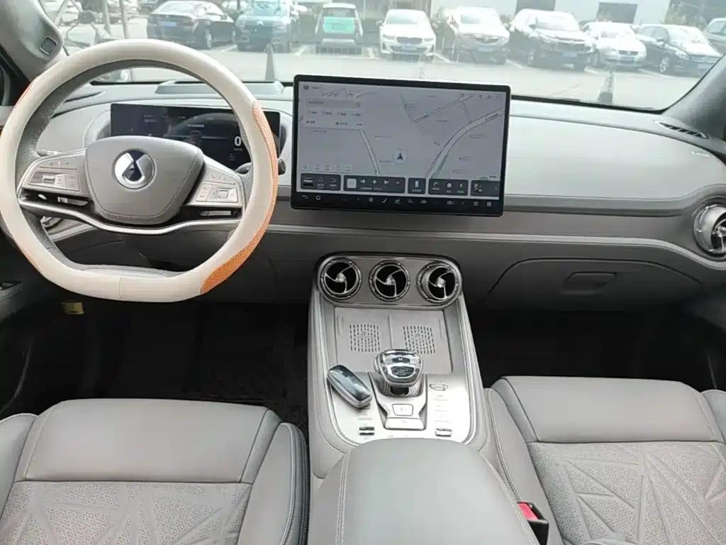 Denza N8 2023 All-Wheel Drive Super Hybrid Flagship Seven-Seat Edition — миниатюра 14