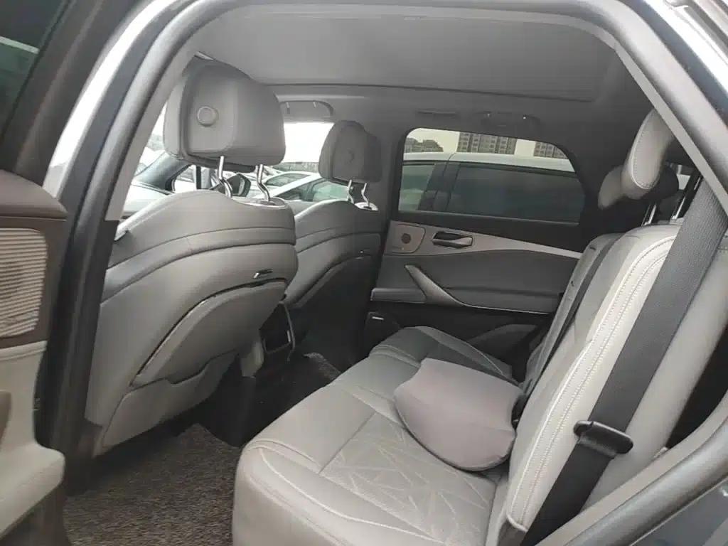 Denza N8 2023 All-Wheel Drive Super Hybrid Flagship Seven-Seat Edition — миниатюра 17